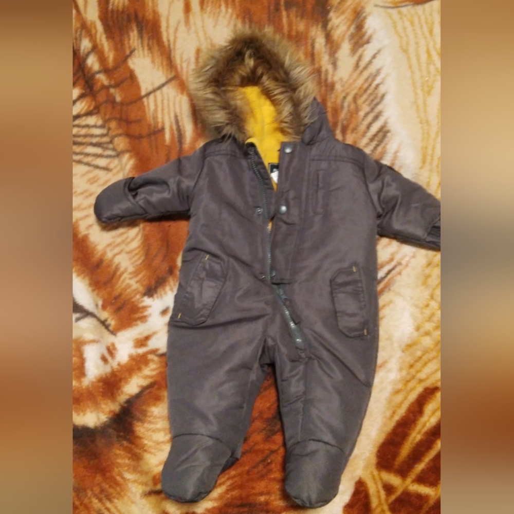 Rothschild Baby Snowsuit 3-6 Months  Hood with Faux Fu Gray Expedition